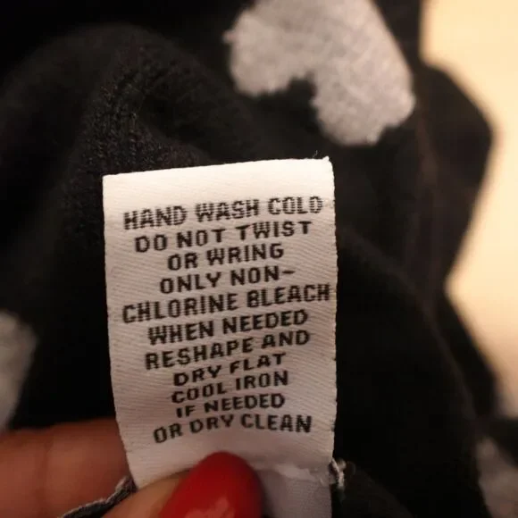 M Magaschoni Women M Sweater Black Gray Heart Print Pullover Stretch Knit - Picture 5 of 7